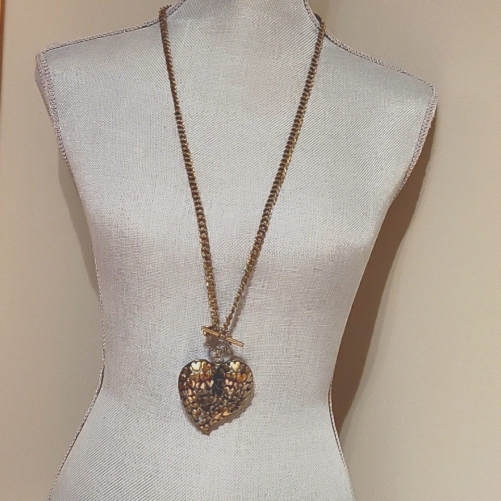 Betsey Johnson confetti heart necklace